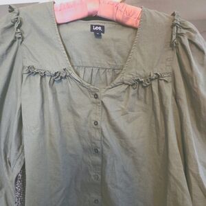 Lee blouse